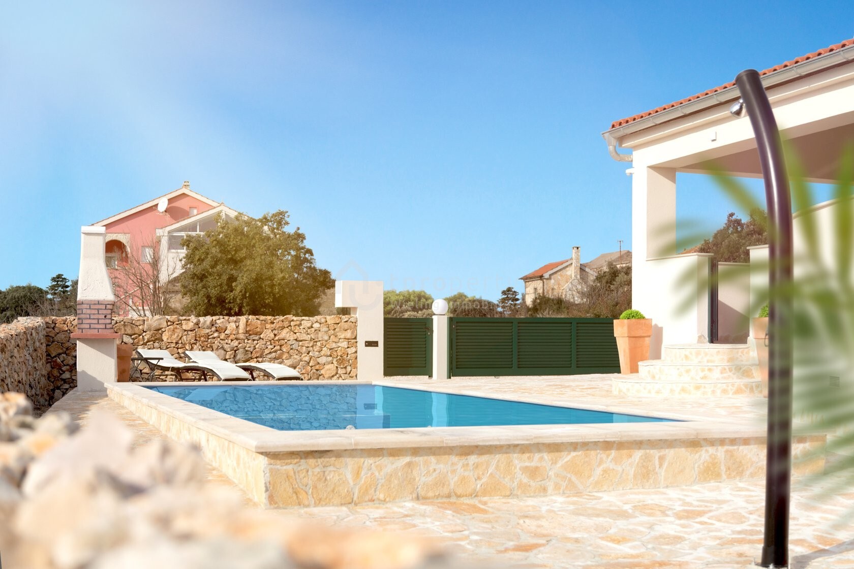 Exklusives Ferienhaus auf der kroatischen Insel Vir – Luxus, Privatsphäre & mediterranes Flair 4