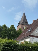 Blick zum Kirchturm
