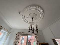 Stuckrosette im Esszimmer