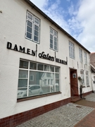 Ehemaliges Friseurgeschäft