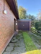 Auffahrt mit Garage