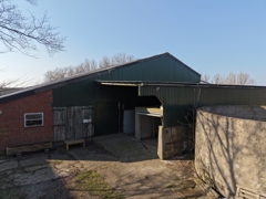 Stallgebäude 1