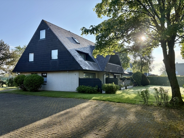 Haus mit Parkplatz