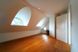 Schlafzimmer mit "Ochsenaugen"