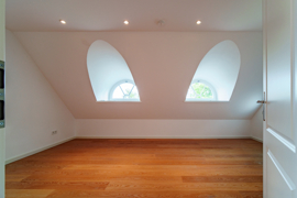 Schlafzimmer mit "Ochsenaugen"
