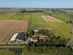 Hof mit Ländereien