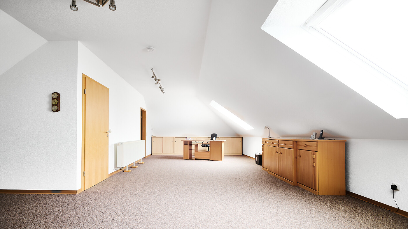 Studio/Zimmer im OG