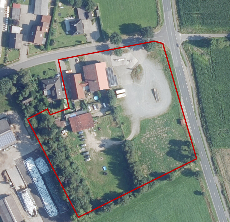 Gewerbegrundstück mit 3 Wohnungen, Halle und viel Freifläche in Armstorf (Niederelbe), 21769 Armstorf