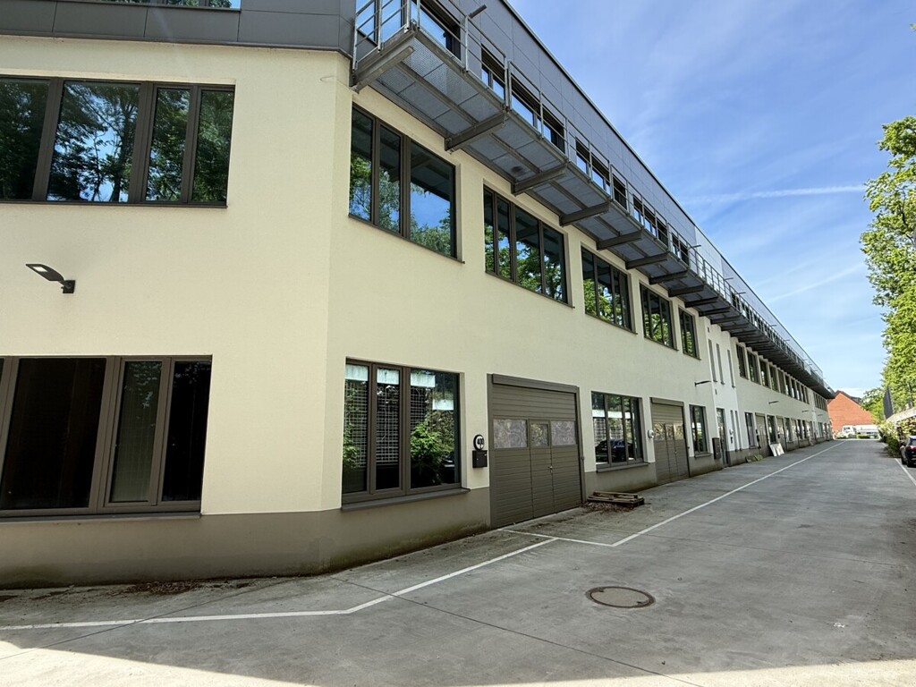 Eck-Gewerbefläche mit Sektionaltor – ideal für produzierendes Gewerbe, 22559 Hamburg