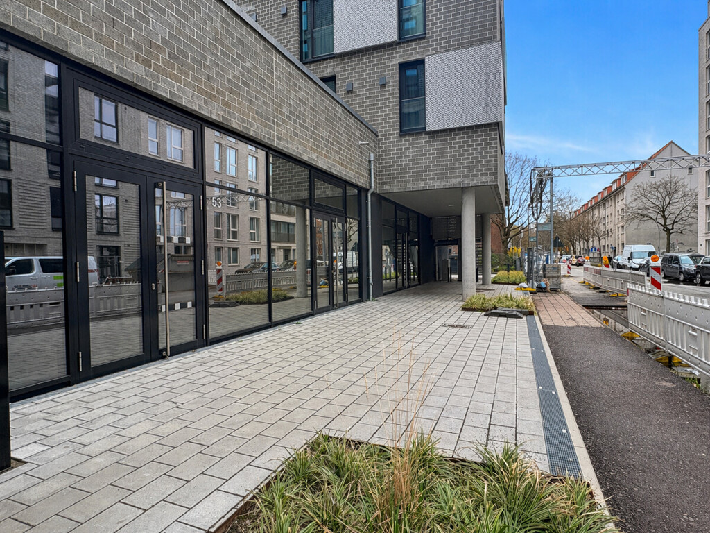 Neubau-Ladenfläche mit Terrasse im neuen Quartier Urban Isle, 20539 Hamburg