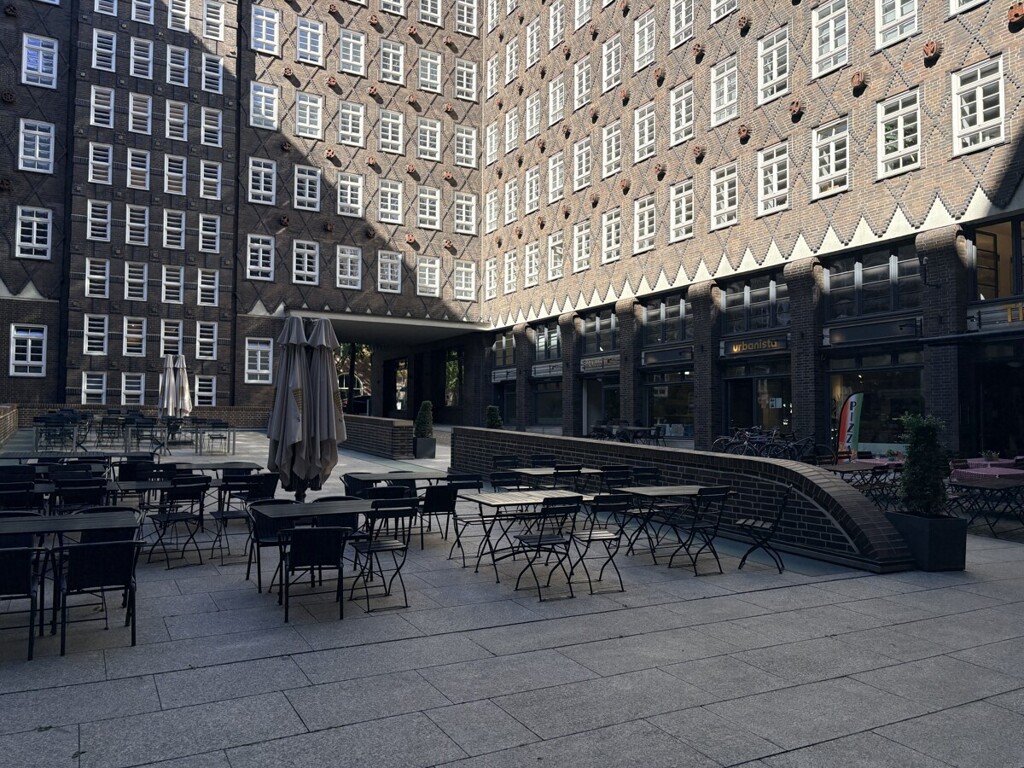 Showroom oder Büro, flexibel nutzbare Gewerbefläche im historischen Sprinkenhof