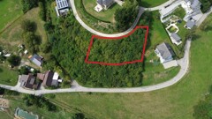 PANORAMA-BAUGRUNDSTÜCK IN MARIA RAIN – 1.099 m² MIT FERNBLICK, RUHELAGE UND BEREITS VORBEREITETER PLANUNG