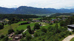 PANORAMA-BAUGRUNDSTÜCK IN MARIA RAIN – 1.099 m² MIT FERNBLICK, RUHELAGE UND BEREITS VORBEREITETER PLANUNG