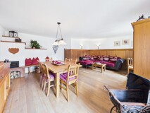 Stillvolles Stadthaus m. Wintergarten, Kachelofen & vielseitigem Nutzungspotential i. Metnitz