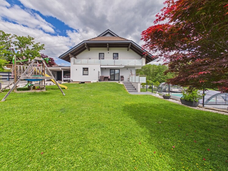 Wohntraum in Himmelberg – Hochwertiges Wohnhaus mit Pool, Design & moderner Technik