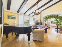 Großzügige Architektenvilla mit Doppelgarage & traumhaftem 1.300 m² Grundstück