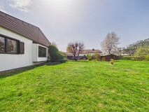 Großzügige Architektenvilla mit Doppelgarage & traumhaftem 1.300 m² Grundstück