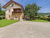 Leben im Einklang mit der Natur – Außergewöhnlicher Selbstversorgerhof mit großzügigem Wohnhaus, Wirtschaftsgebäuden & vielem mehr