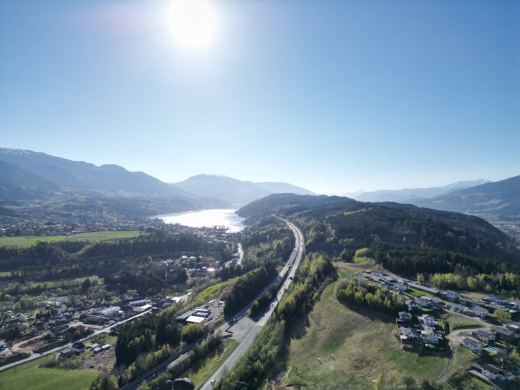 Baugrundstück in Traumlage am Sonnenplateau mit Seeblick – am Ende einer Sackgasse
