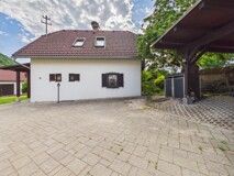 Ruheoase in Kossiach – Einfamilienhaus mit 3.000 m² Gartenparadies, Naturteich & Selbstversorgerfläche