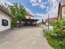 Ruheoase in Kossiach – Einfamilienhaus mit 3.000 m² Gartenparadies, Naturteich & Selbstversorgerfläche