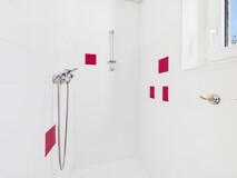 HELLE 2-ZIMMER-WOHNUNG MIT CARPORT IN GUTER LAGE (Brückl)