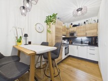 Exklusive Gartenwohnung in 2. Seereihe – Neuwertig wohnen nur wenige Schritte vom Wörthersee entfernt