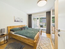 Exklusive Gartenwohnung in 2. Seereihe – Neuwertig wohnen nur wenige Schritte vom Wörthersee entfernt