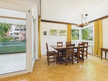 Stilvoll & modern zugleich – großzügige 4-Zimmer-Erdgeschosswohnung mit Tiefgarage in der Waffenschmiedgasse 41