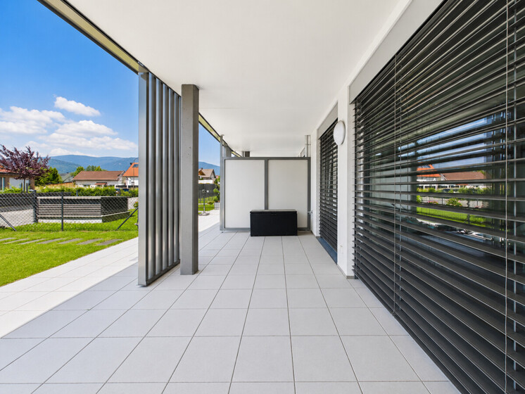 Exklusive Gartenwohnung  – Neuwertig | Barrierefrei | Große überdachte Terrasse | Eigengarten | Völkendorf