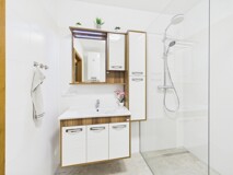 Wohnen wie im Neubau – stilvoll kernsanierte 3-Zimmer-Wohnung mit südseitiger Loggia in ruhiger Grünlage von Graz-Gösting