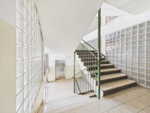 Sonnige 2-Zimmer-Wohnung im 5. Liftstock – Südwest-Loggia & attraktives Sanierungspotenzial nahe Klagenfurter Zentrum