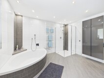 Wohntraum am Techelsberg (Schwarzendorf) – hochwertig saniertes Wohnhaus mit Einliegerwohnung und Panoramablick