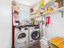 EINZIEHEN UND WOHLFÜHLEN – kernsaniertes Einfamilienhaus mit Poolanlage, Wärmepumpe + Photovoltaik