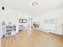 EINZIEHEN UND WOHLFÜHLEN – kernsaniertes Einfamilienhaus mit Poolanlage, Wärmepumpe + Photovoltaik