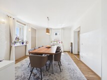 EINZIEHEN UND WOHLFÜHLEN – kernsaniertes Einfamilienhaus mit Poolanlage, Wärmepumpe + Photovoltaik