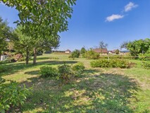 Großzügiges Zweifamilienhaus mit über 3.200 m² Grund – vielseitiges Entwicklungs & Nutzungspotenzial