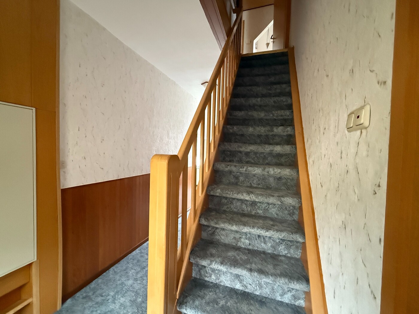 Treppe vom EG zum DG