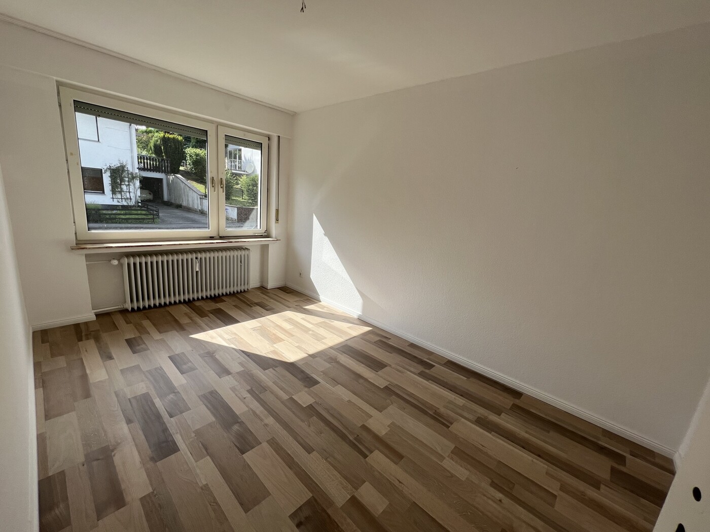 Kinderzimmer WHG EG rechts