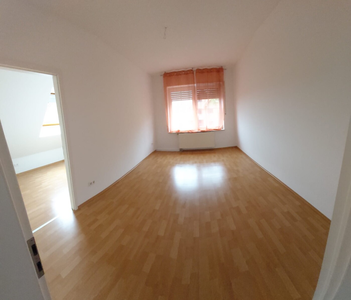 Schlafzimmer mit Arbeitszimmer