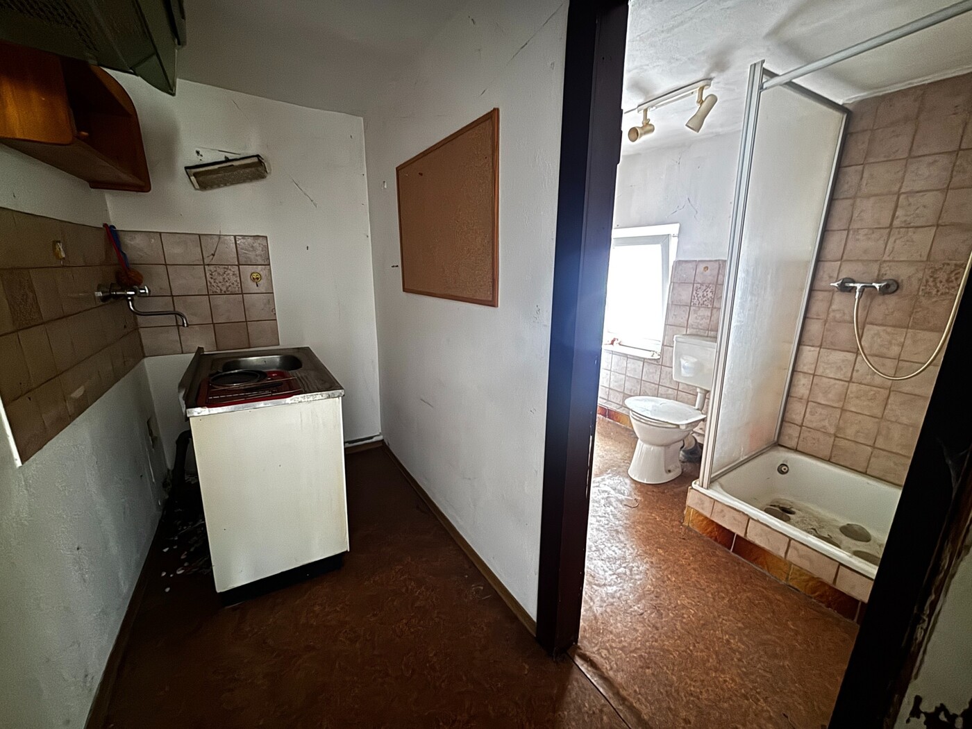 DG WHG Nr.4 Küche und Badezimmer