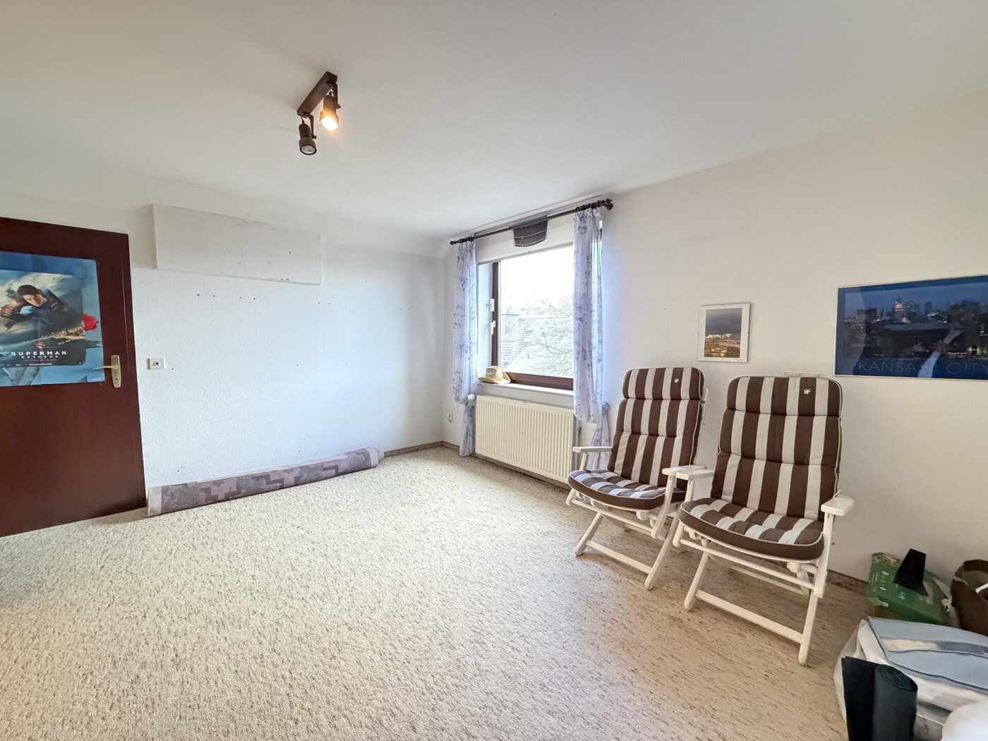 Kinderzimmer mit Ankleidezimmer DG