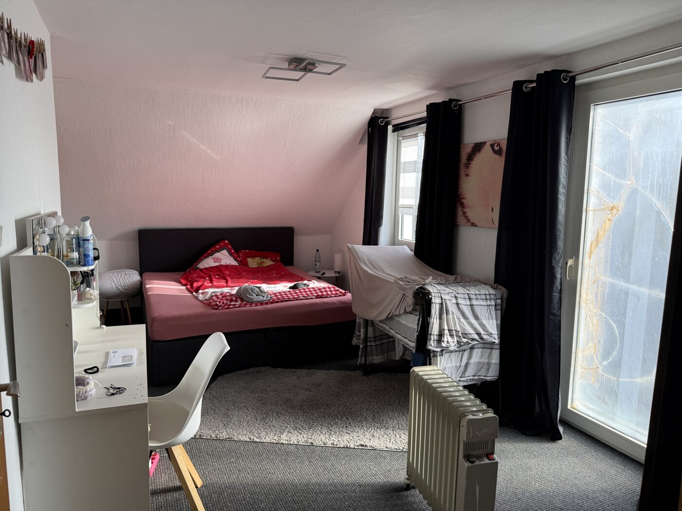 Schlafzimmer mit Arbeitszimmer und Bakon DG (2)