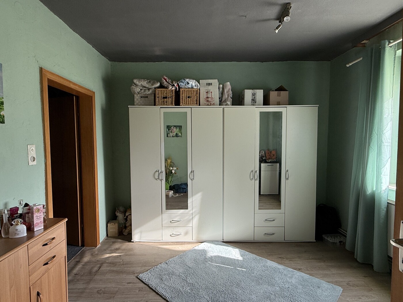 Schlafzimmer mit Ankleiderzimmer EG (2)