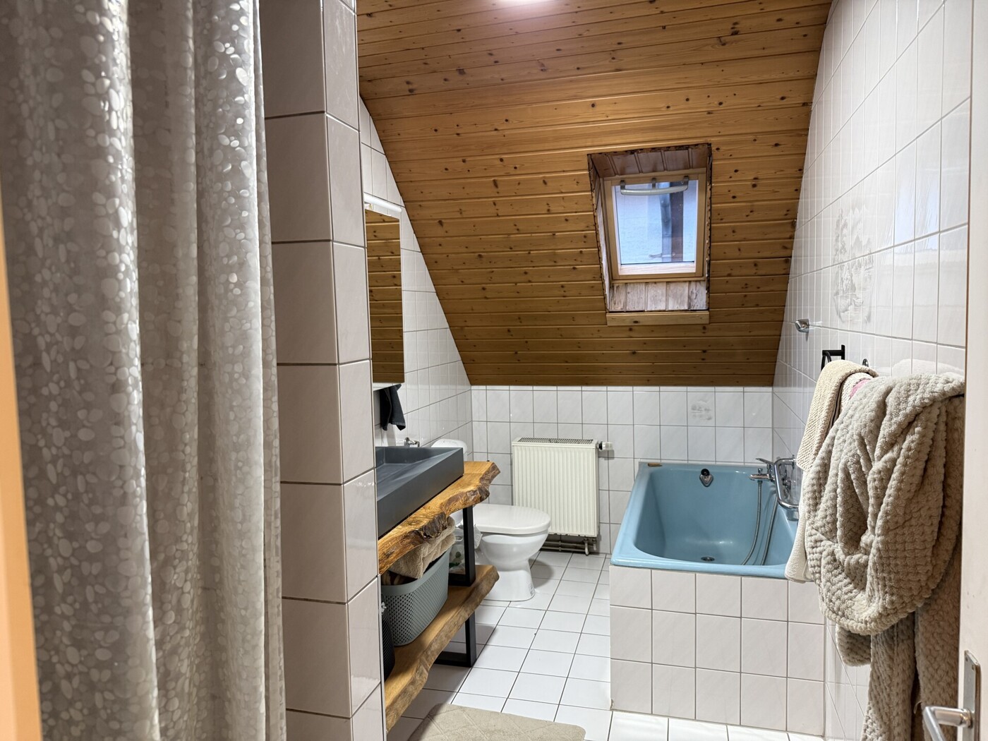 Badezimmer DG