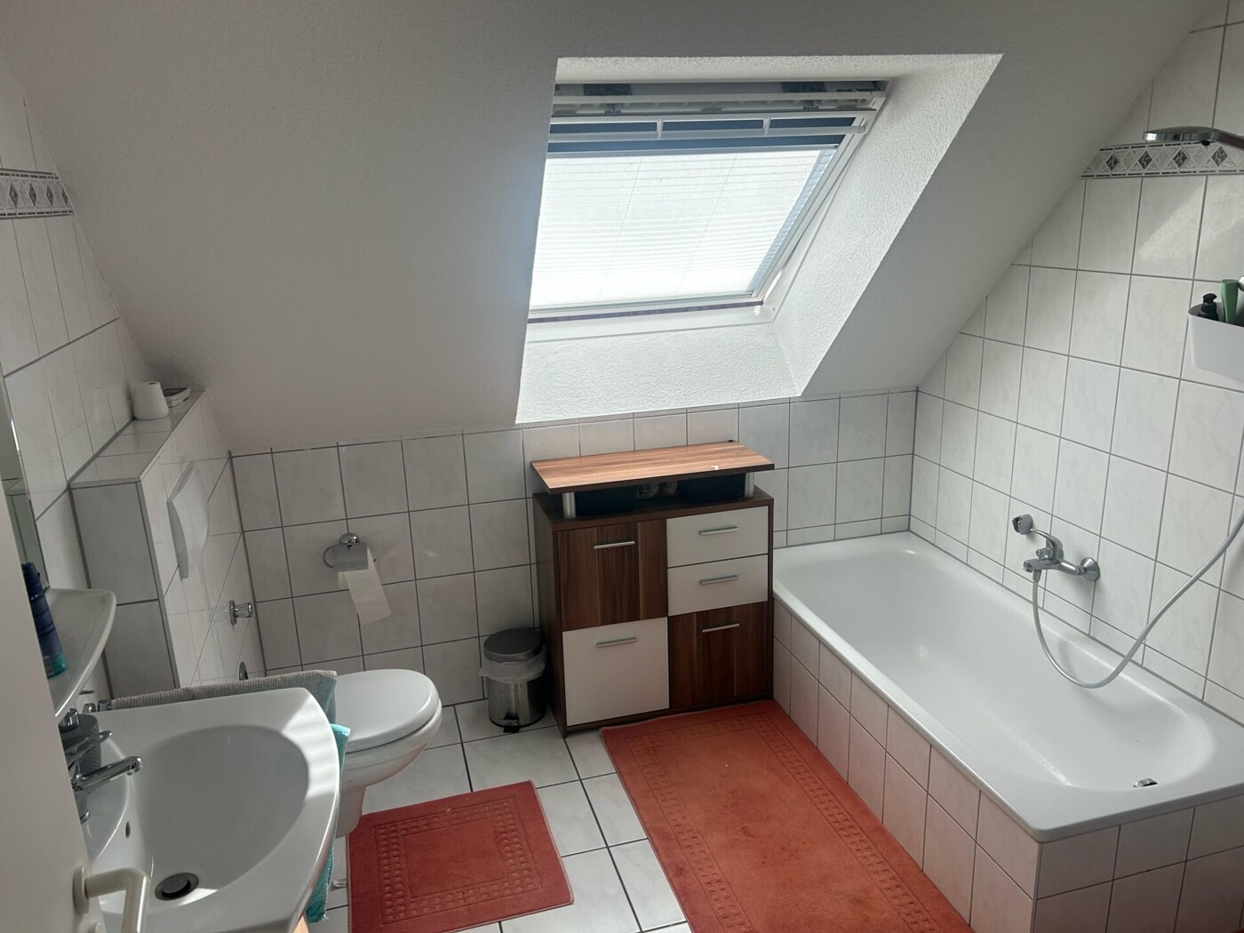 Badezimmer 2.OG links