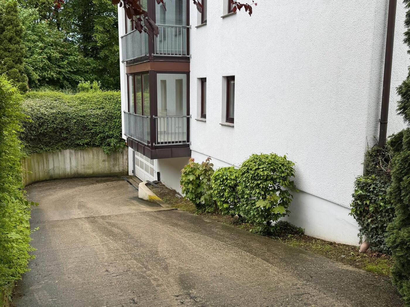 Tiefgarageneinfahrt