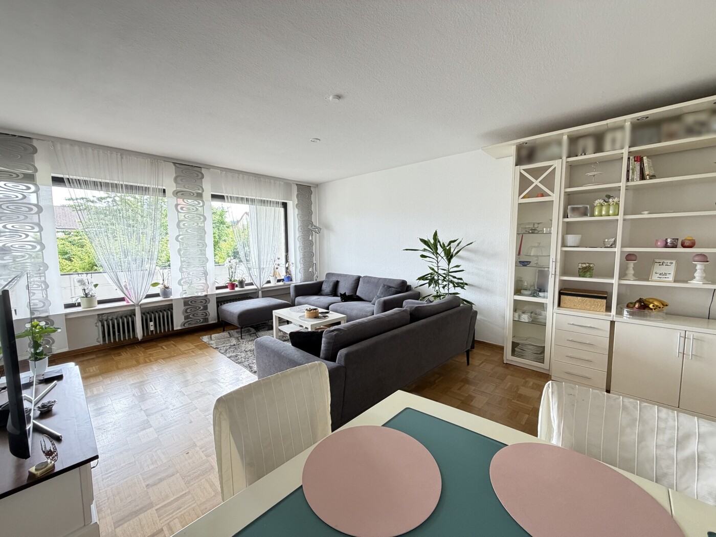 Wohn-/Esszimmer