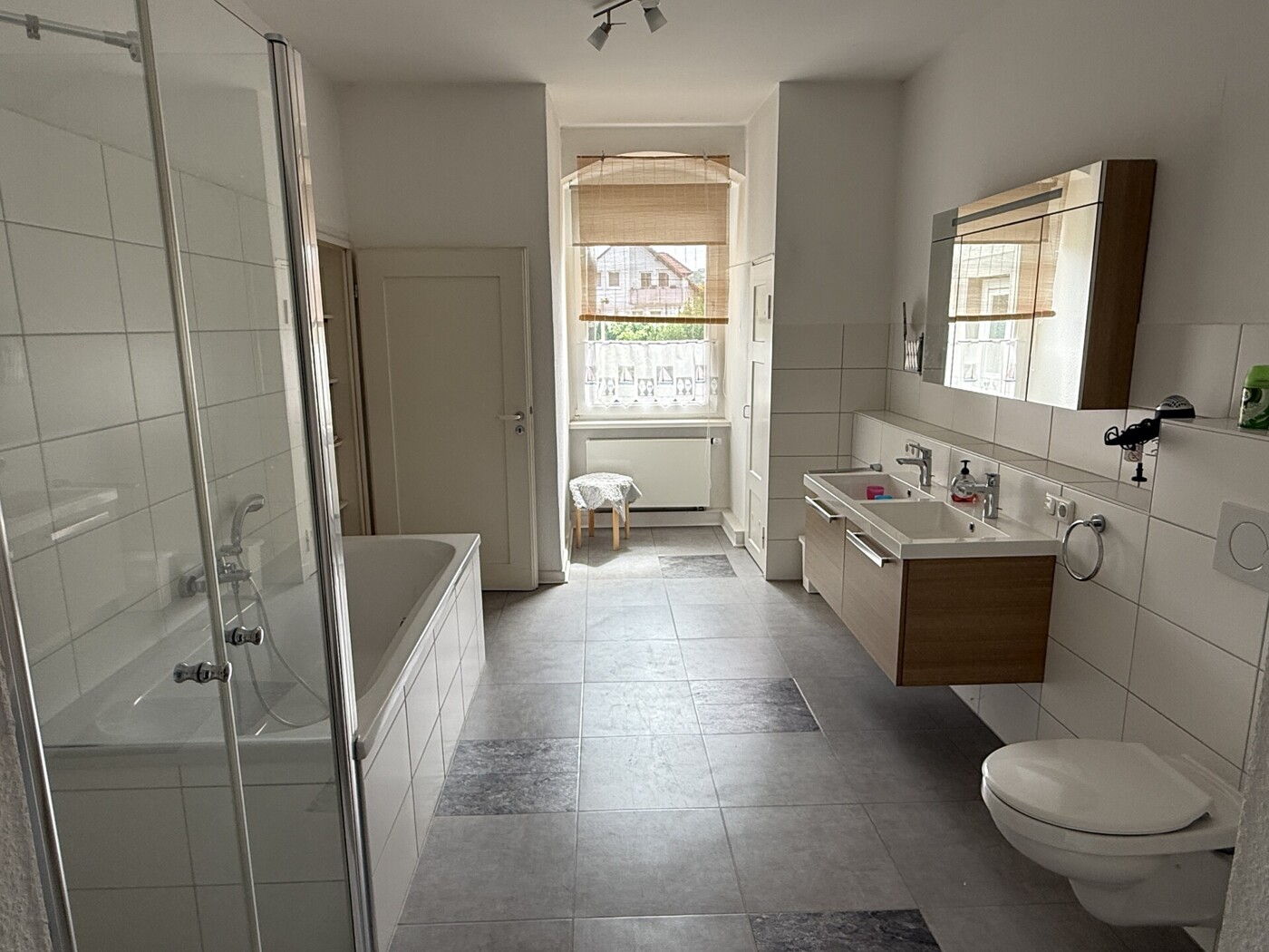 Badezimmer 2.OG (2)