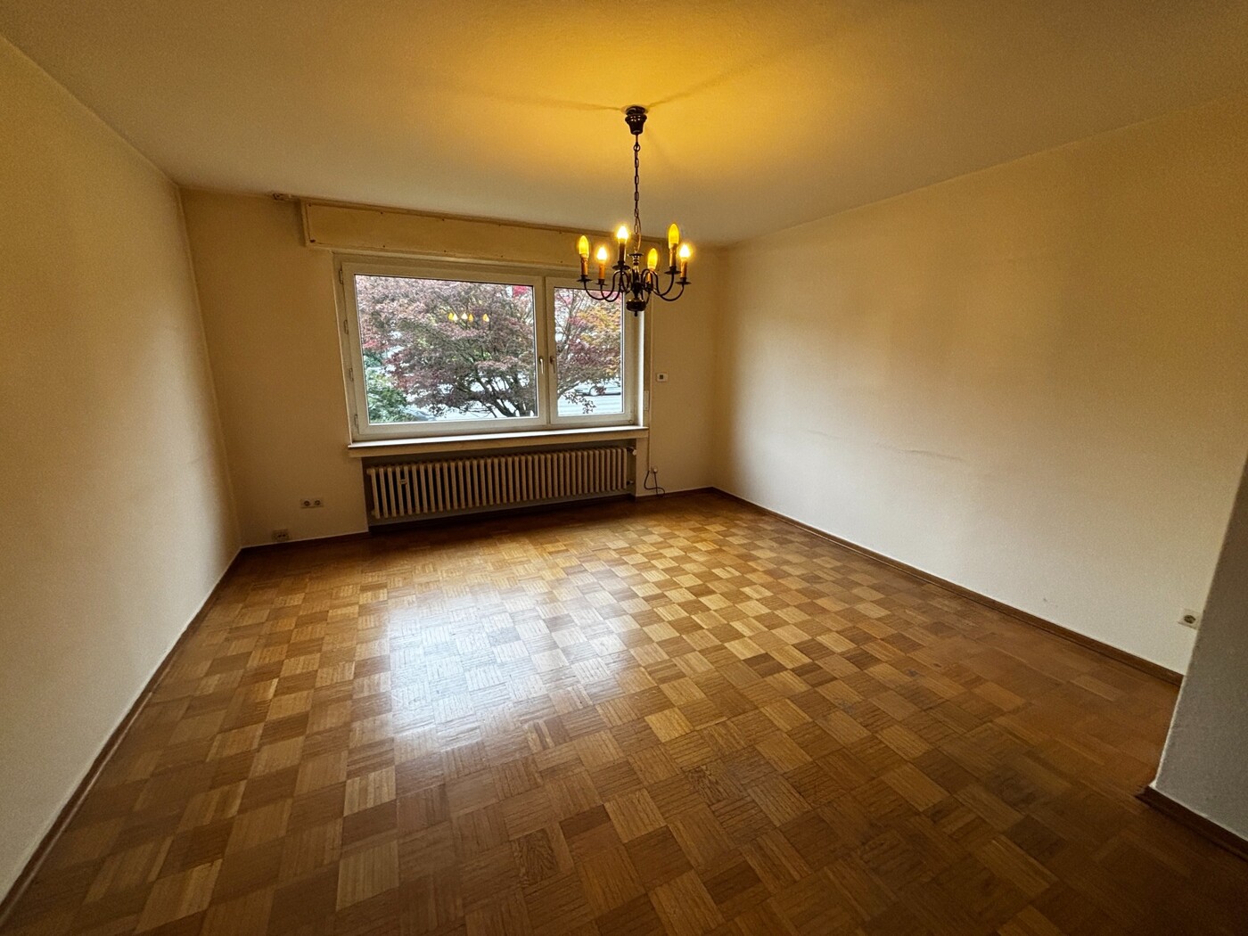 EG Schlafzimmer (mit Badezimmer)